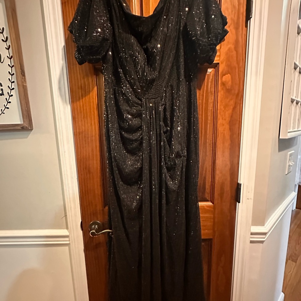 Giffnsetti 3xl black sequin gown